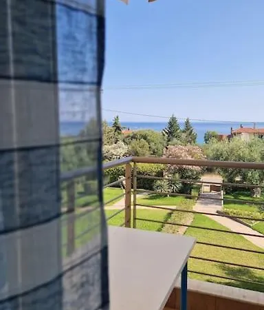 Sea View Apartment *