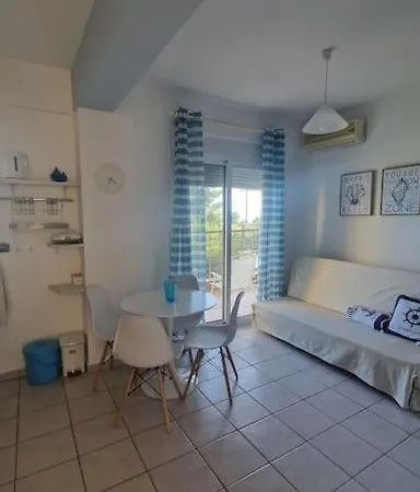 Sea View Apartment *